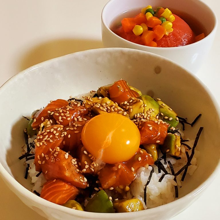 【男の手料理】アボカドサーモン丼。